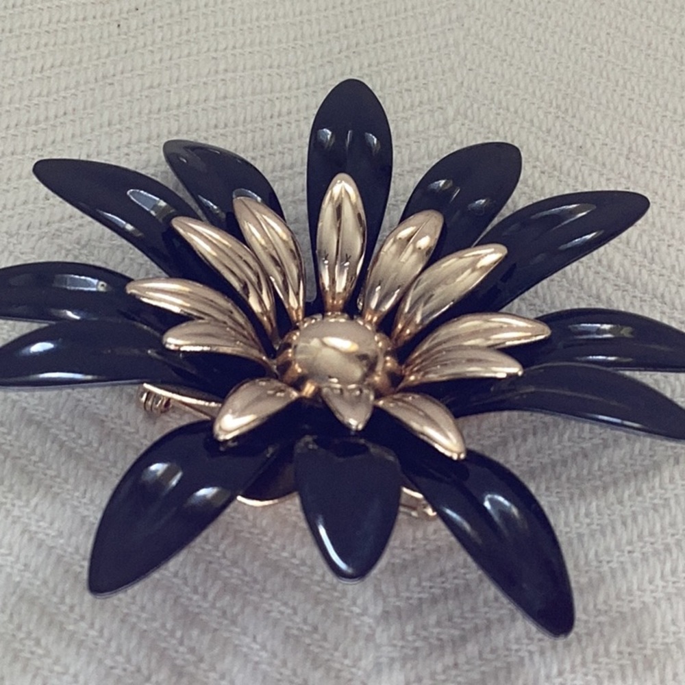 Sarah Coventry Brooch - Picture 5 of 7